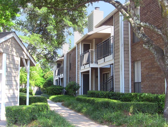 Raintree Apartments