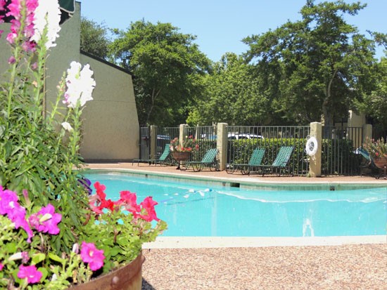 Alexis Park Apartments