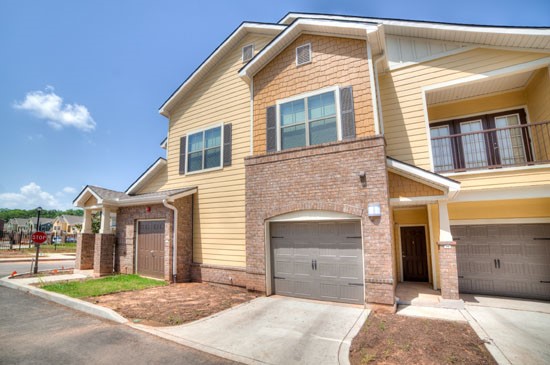 Kingston Crossing Apartment Homes