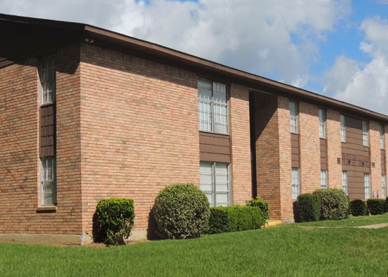 Brookwood Plaza Apartments