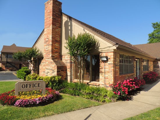 Castlewood Apartments