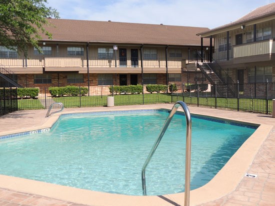 Castlewood Apartments
