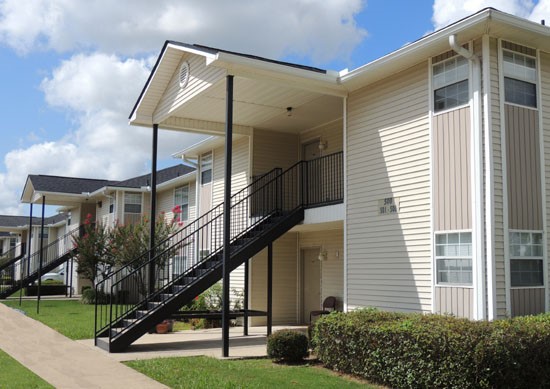 Fox Creek Apartments