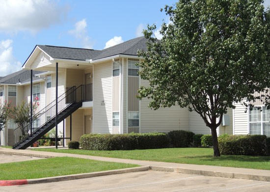 Fox Creek Apartments