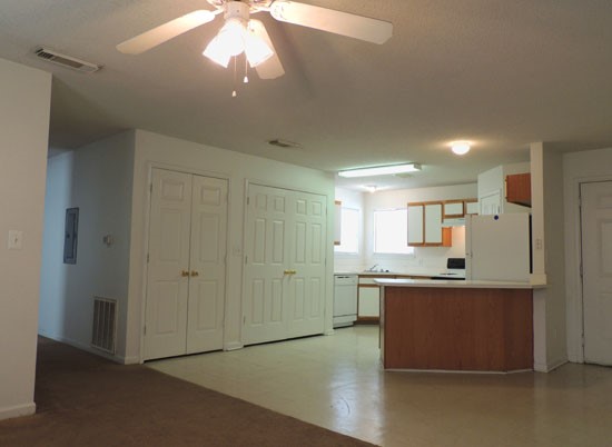 Fox Creek Apartments