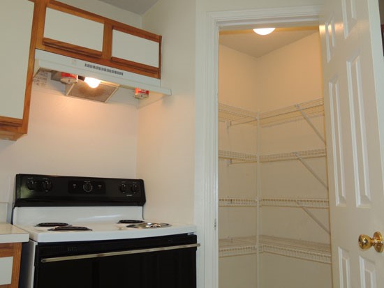 Fox Creek Apartments