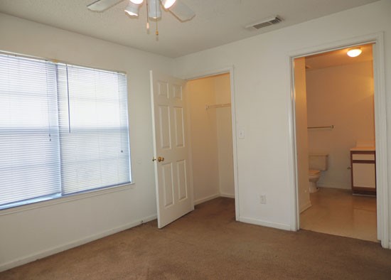 Fox Creek Apartments