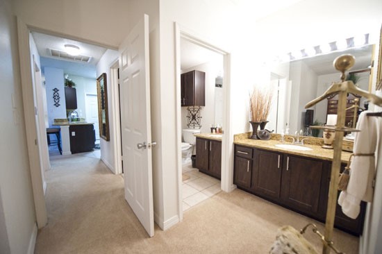 La Crosse Apartments