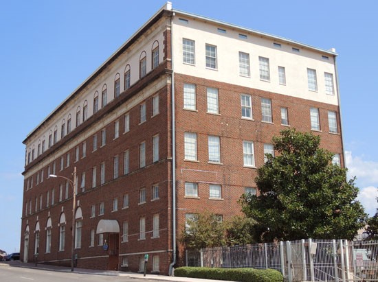 United Jewelers Apartments