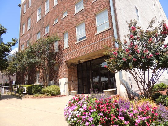 United Jewelers Apartments