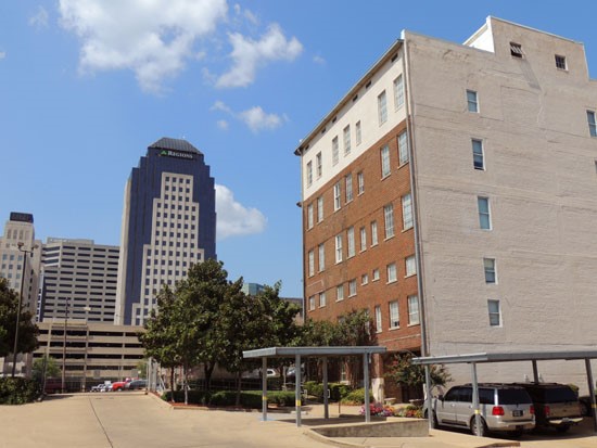 United Jewelers Apartments