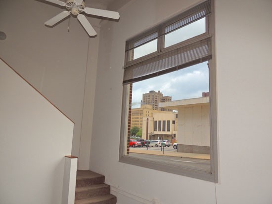 United Jewelers Apartments