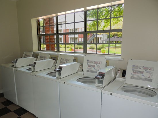 Willows at Wright Island Apartments